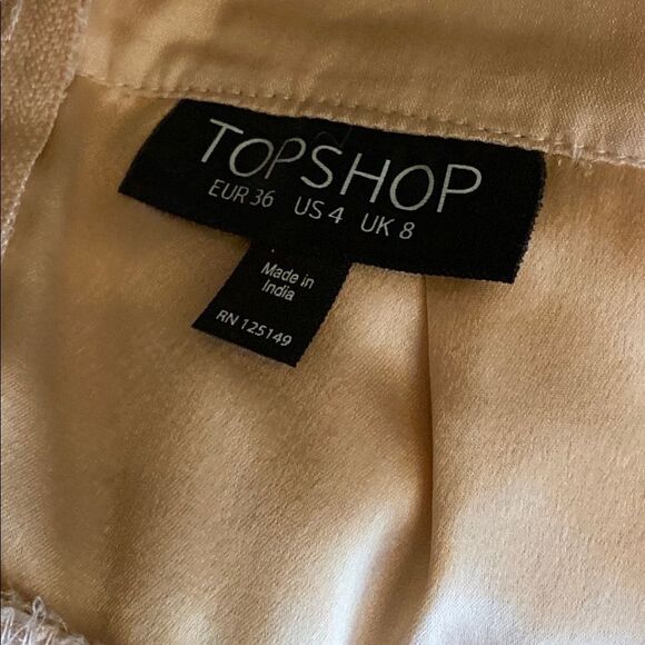 TopShop Mini Skirt‎ - Picture 7 of 9